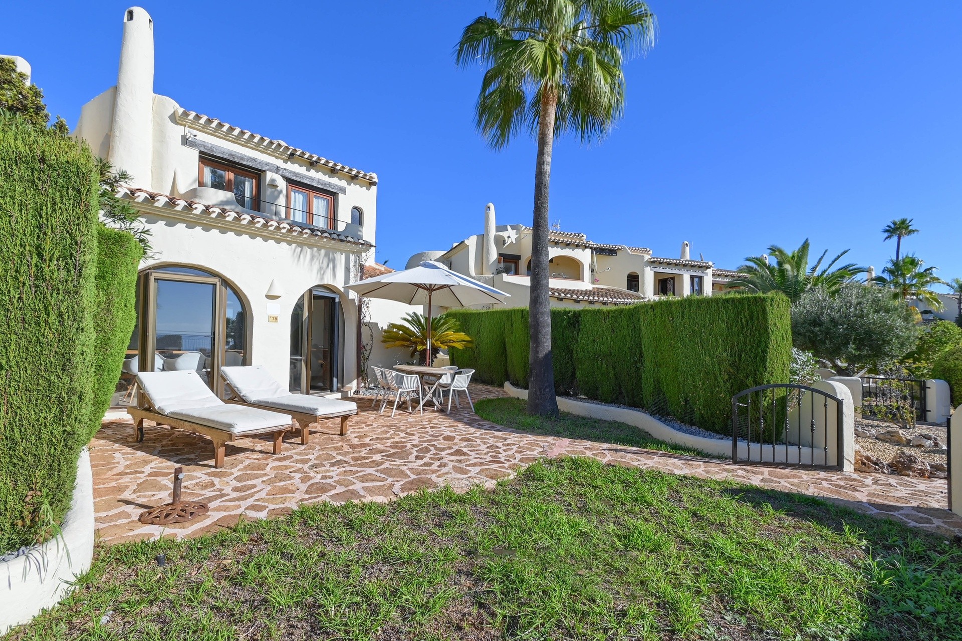 A Vendre - Maison de ville -
Moraira