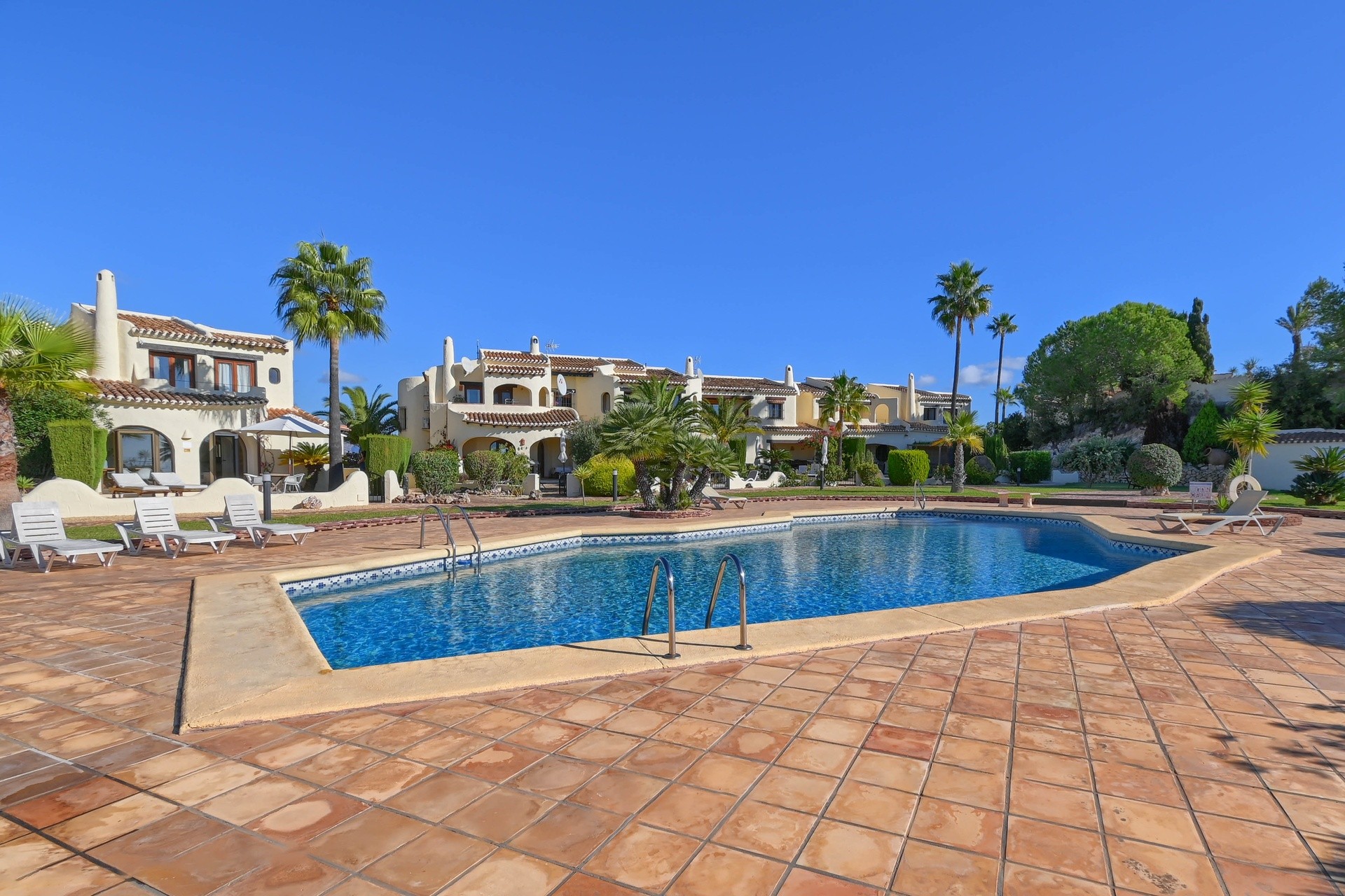 A Vendre - Maison de ville -
Moraira