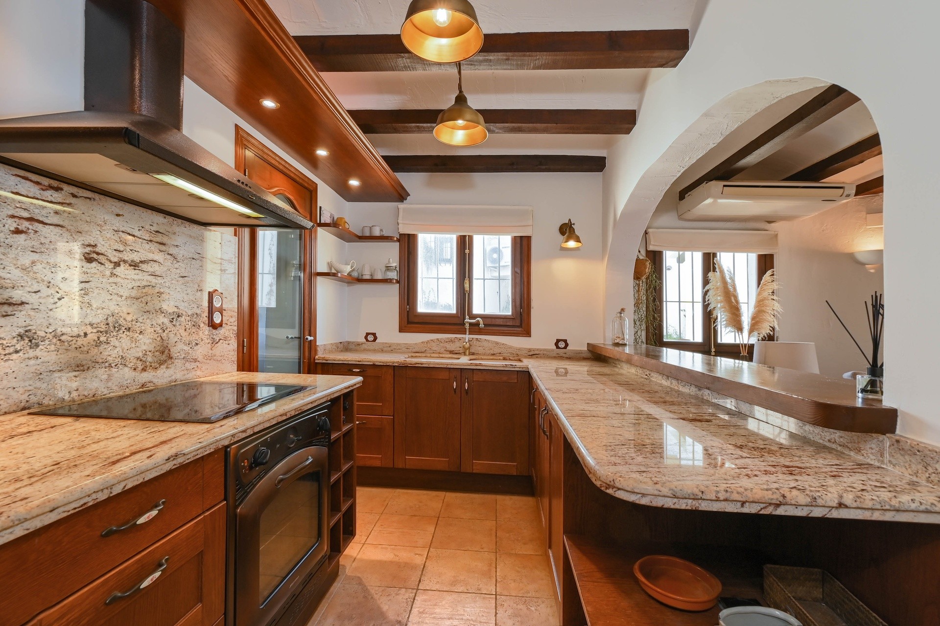 A Vendre - Maison de ville -
Moraira