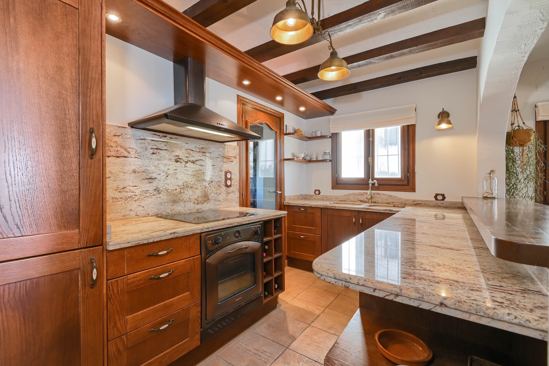 A Vendre - Maison de ville -
Moraira