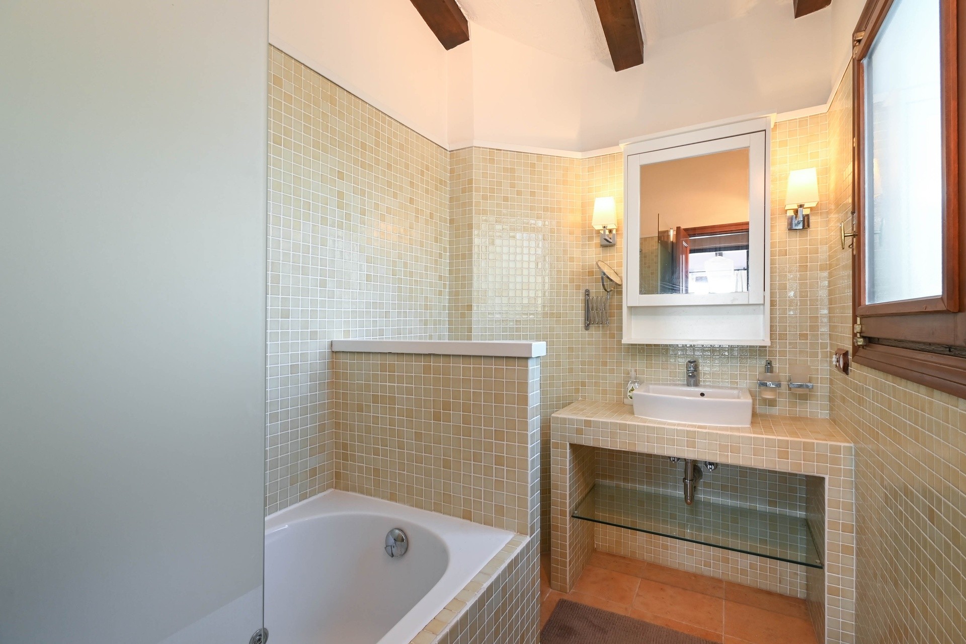 A Vendre - Maison de ville -
Moraira