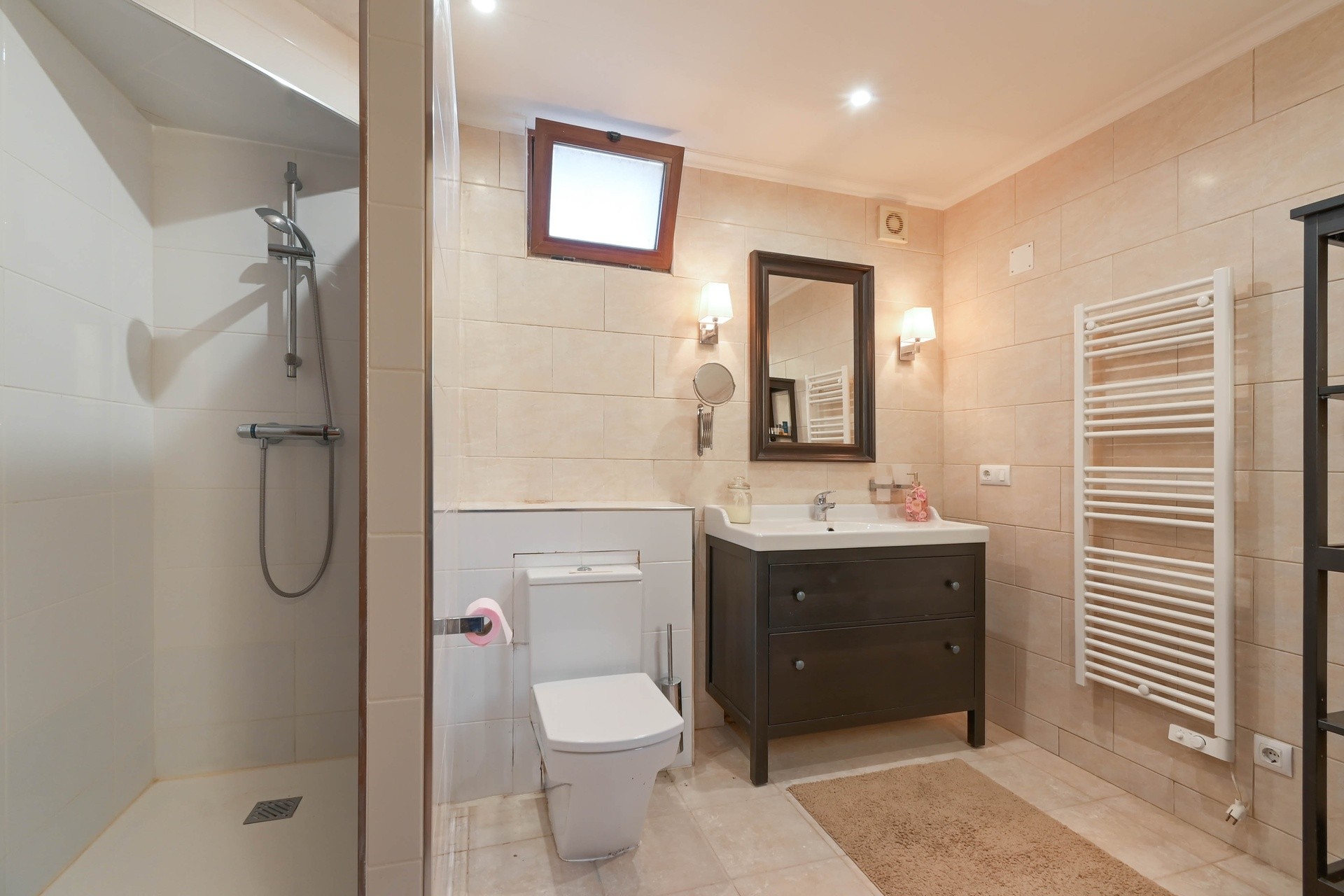 A Vendre - Maison de ville -
Moraira