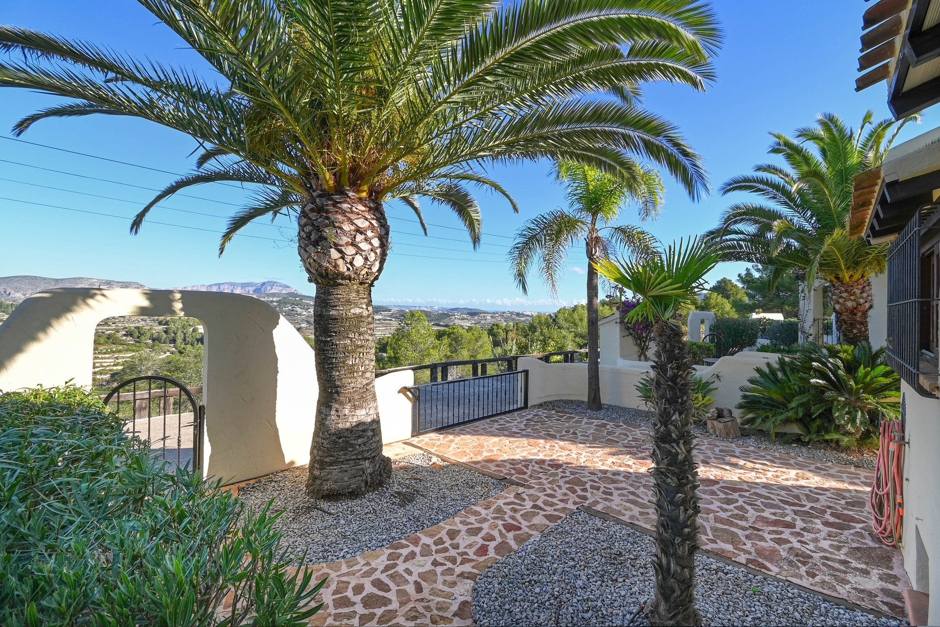 A Vendre - Maison de ville -
Moraira