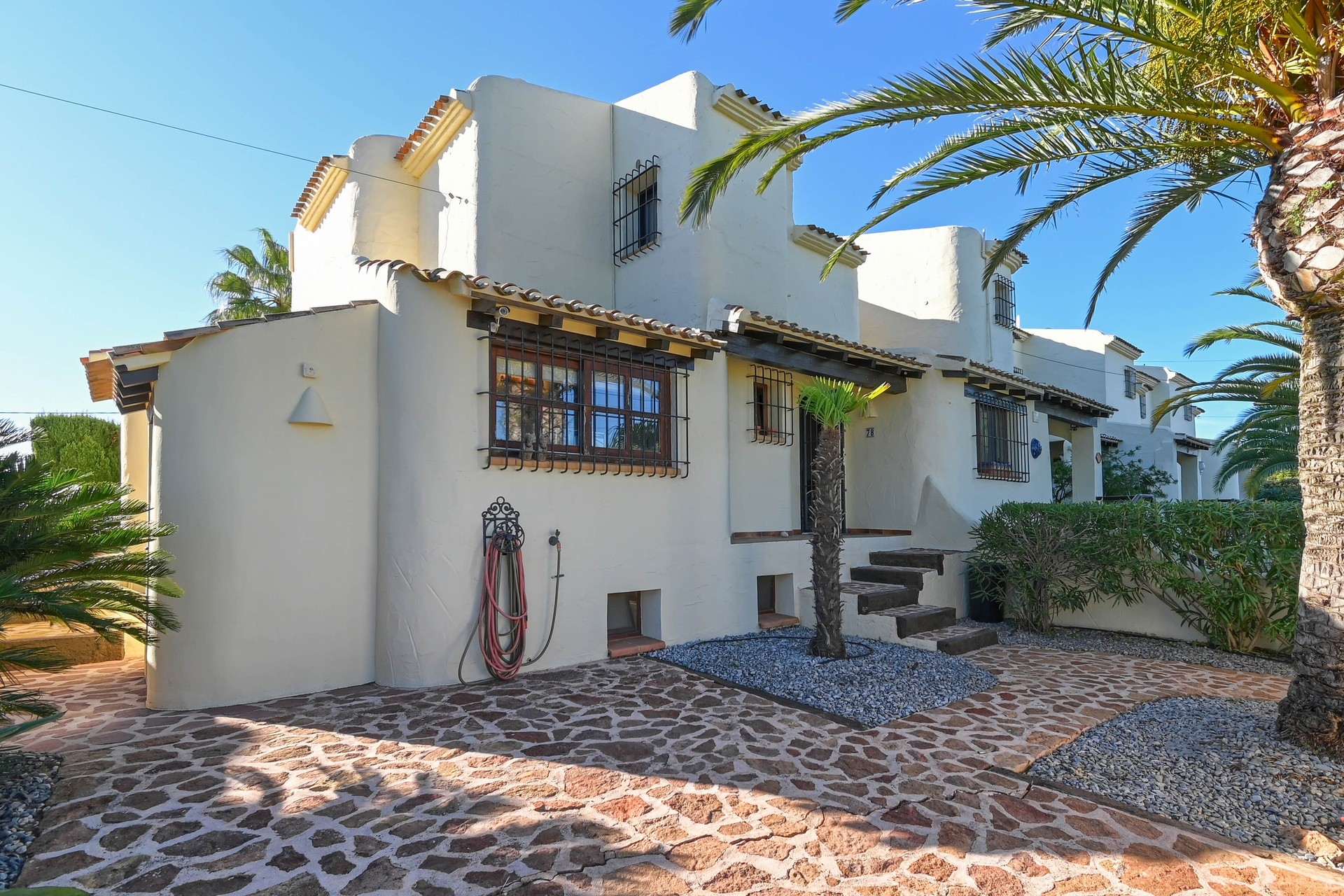 A Vendre - Maison de ville -
Moraira