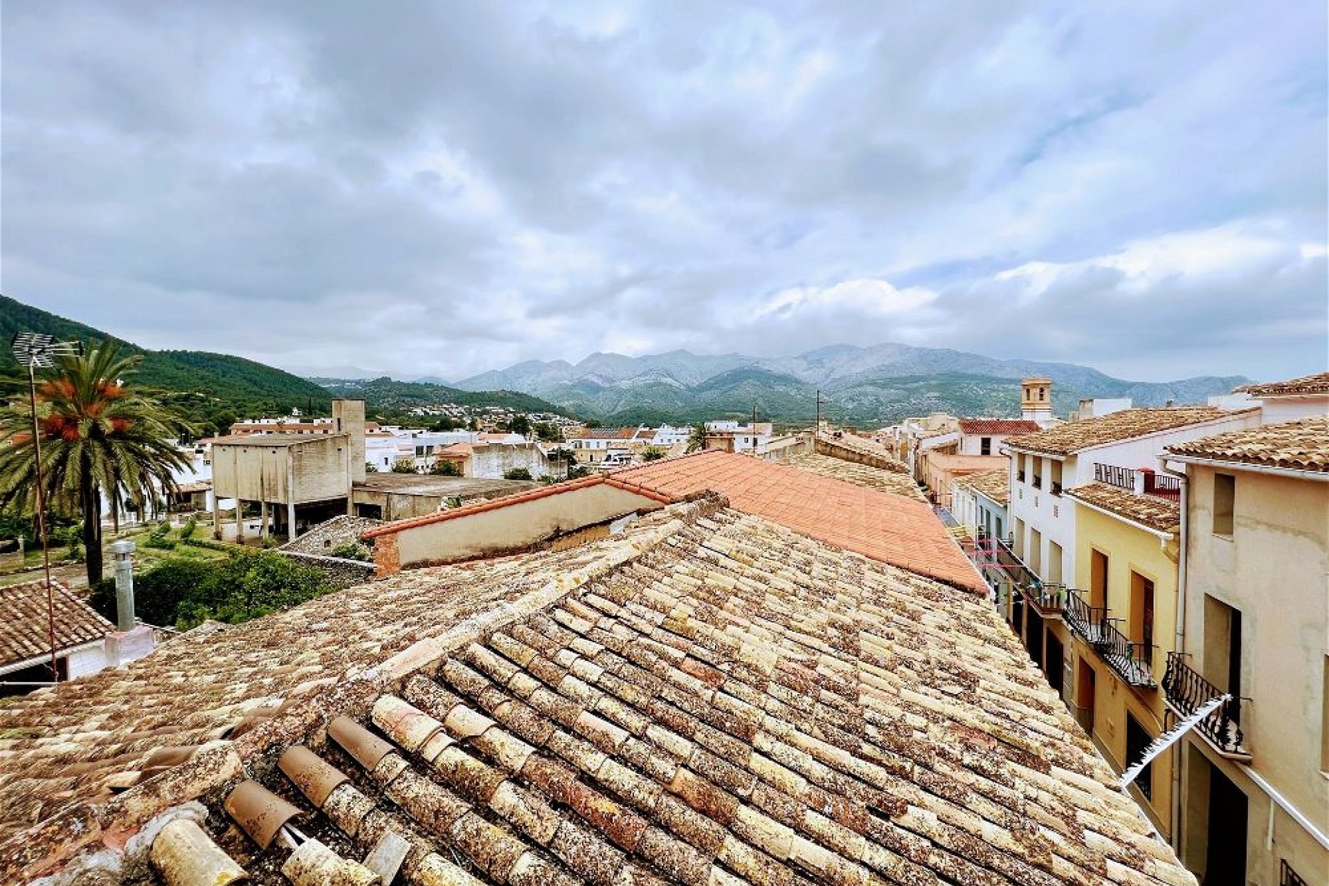 A Vendre - Maison de ville -
Orba