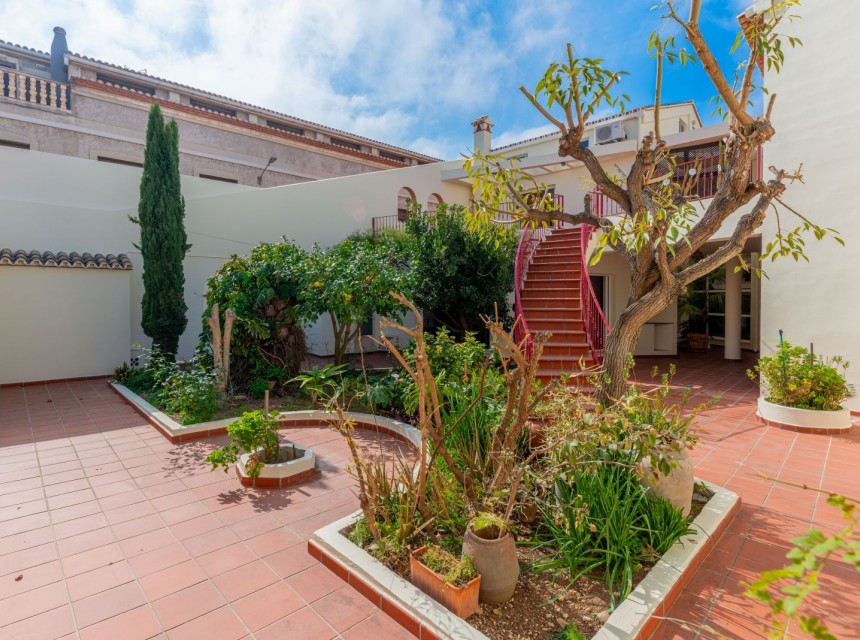 A Vendre - Maison de ville -
Pedreguer - Centro