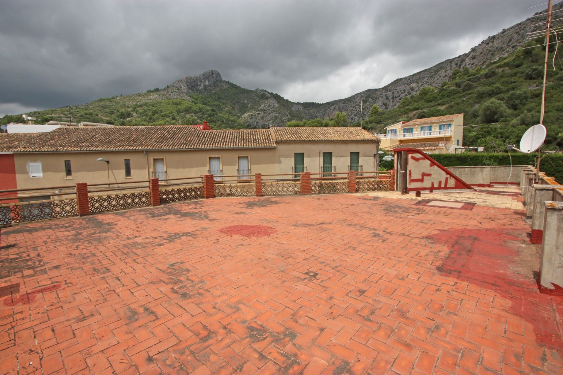 A Vendre - Maison de ville -
Sagra