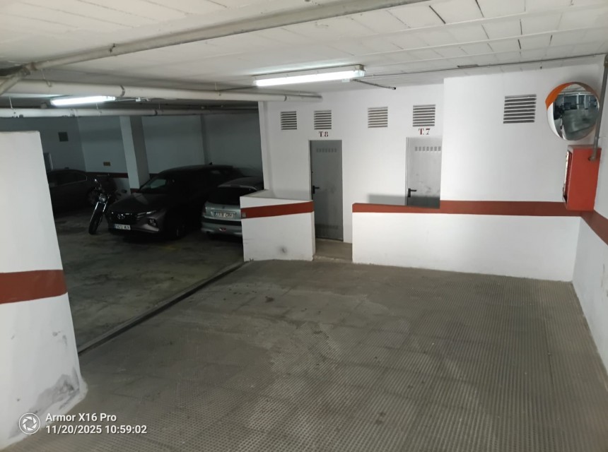 A Vendre - Parking -
Torrevieja - Estacion de autobuses
