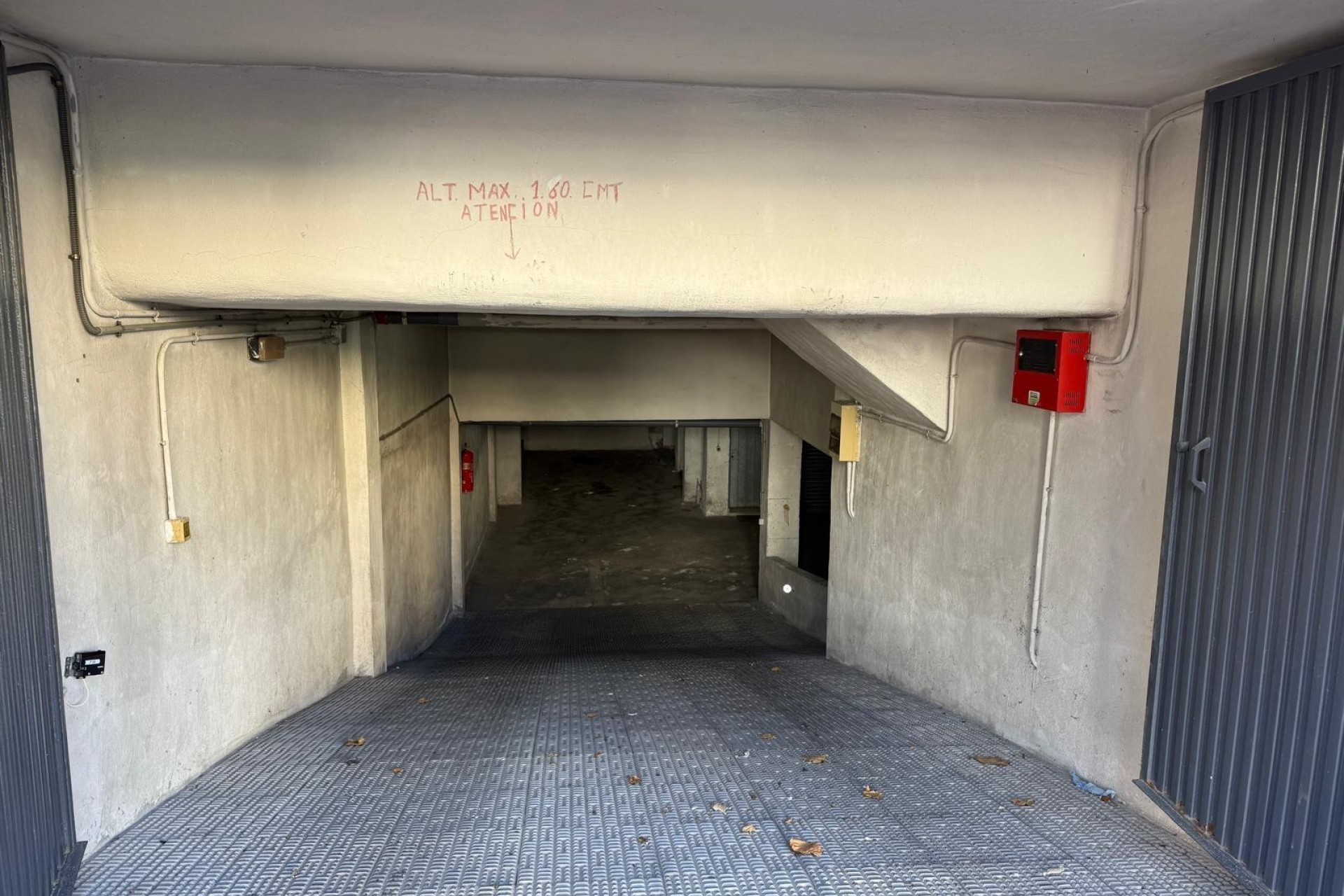 A Vendre - Parking -
Torrevieja - Estacion de autobuses