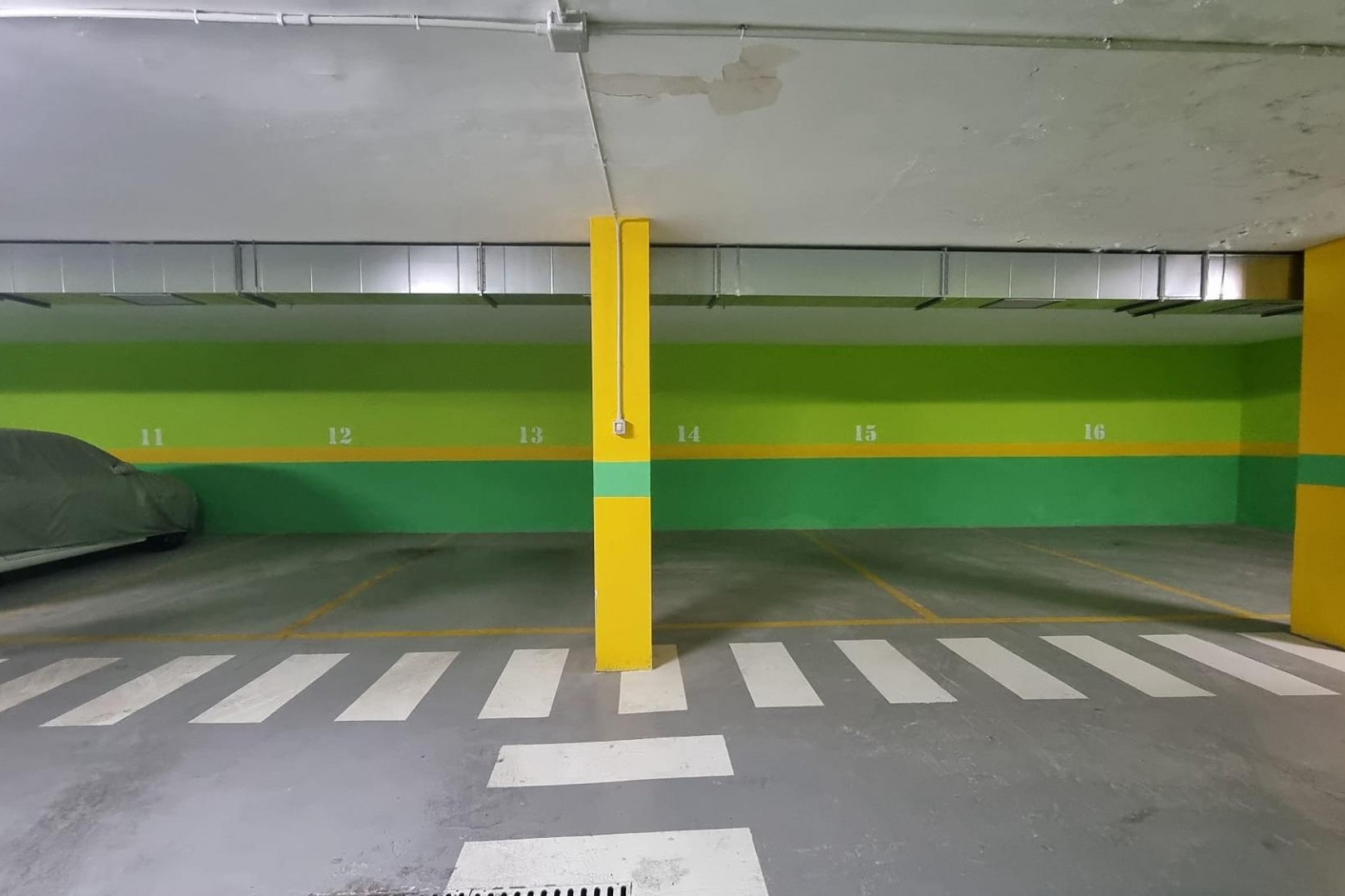 A Vendre - Parking -
Torrevieja - Playa de los locos
