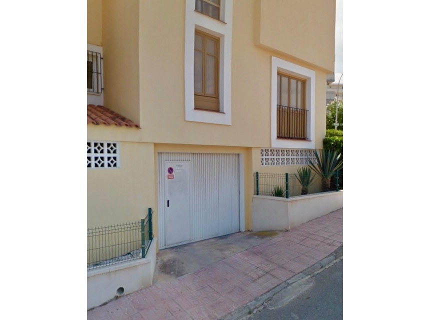 A Vendre - Parking -
Torrevieja - Torreblanca