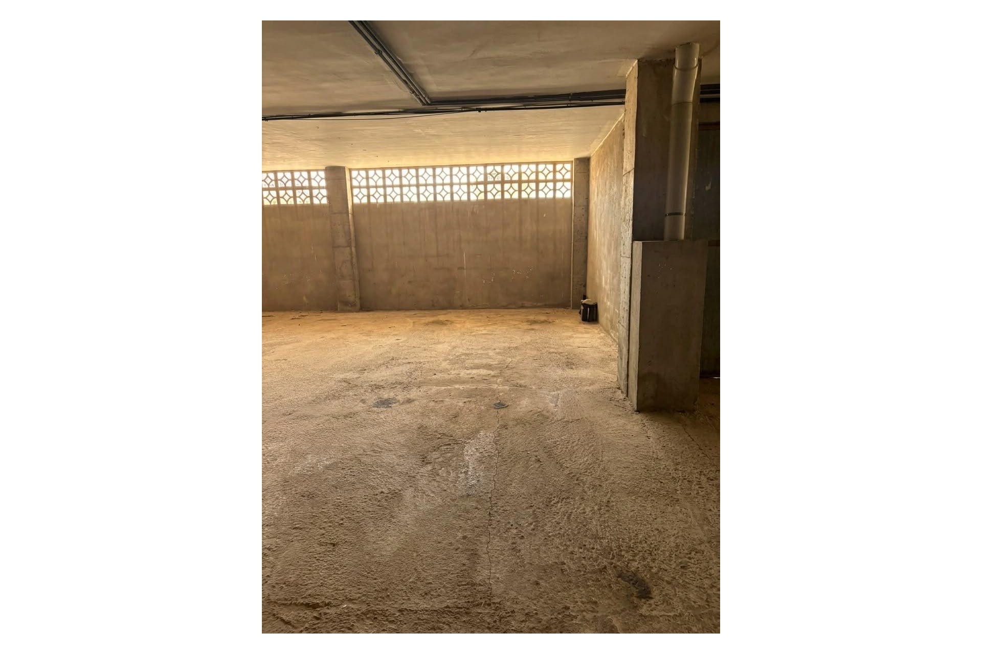 A Vendre - Parking -
Torrevieja - Torreblanca