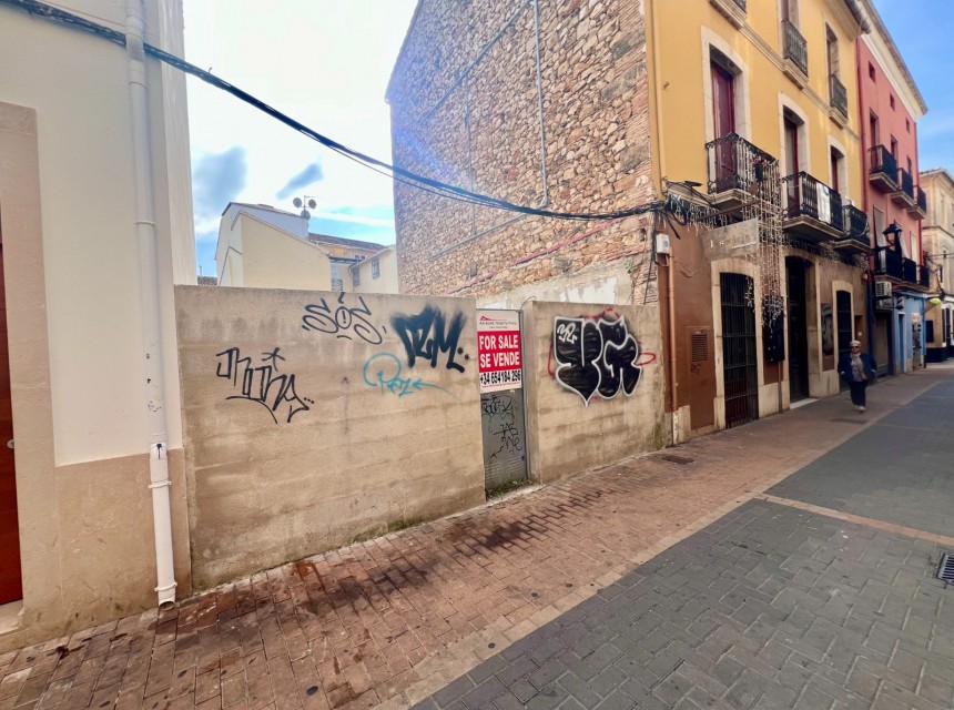 A Vendre - Terrain -
Denia - Center
