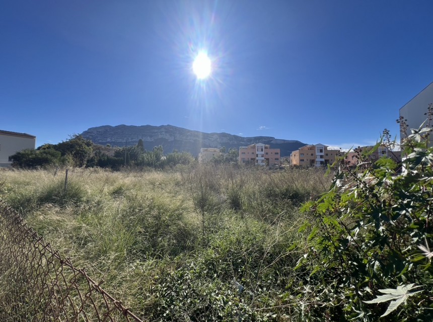 A Vendre - Terrain -
Denia - Center