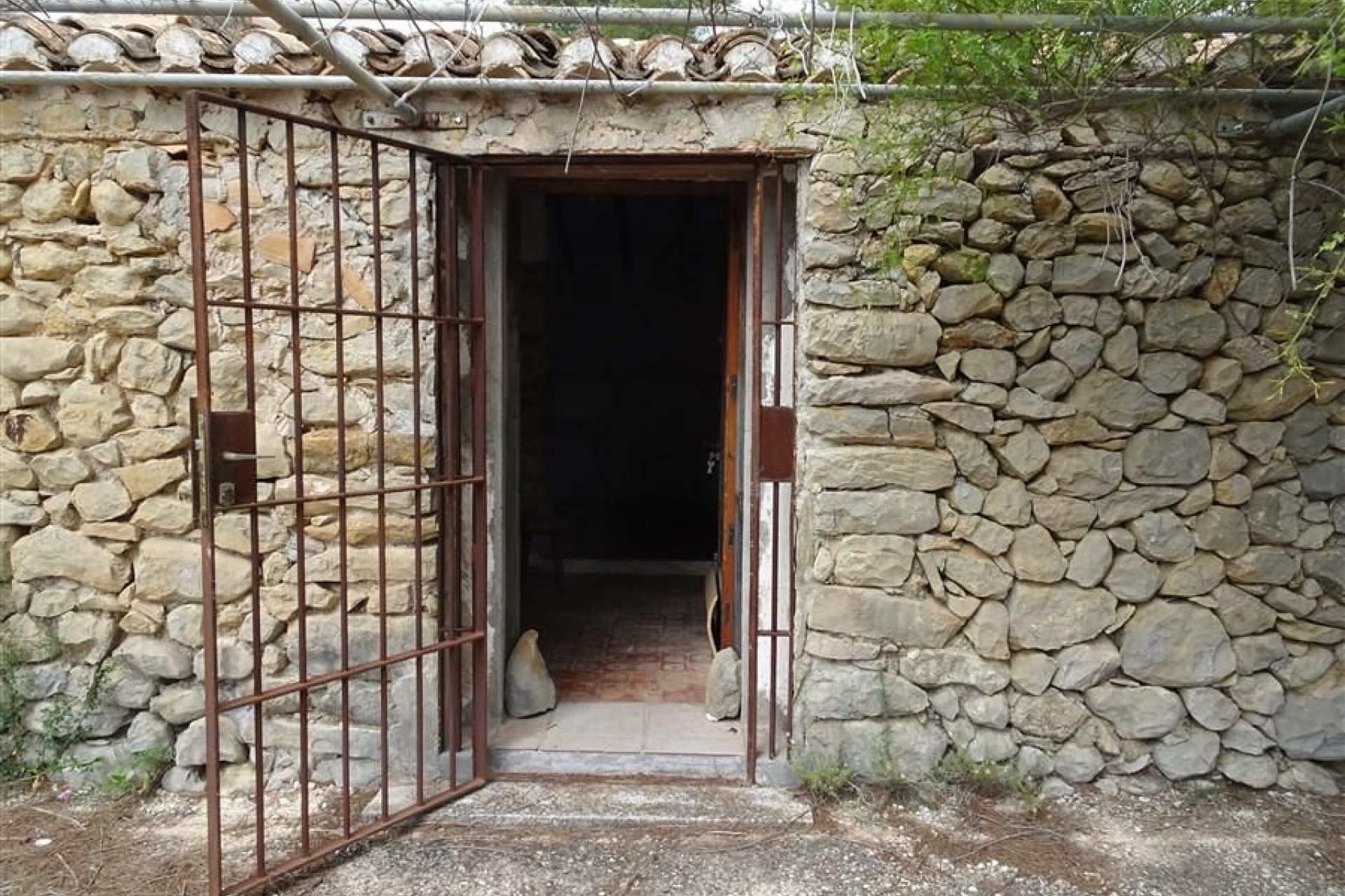 A Vendre - Terrain -
Jalon