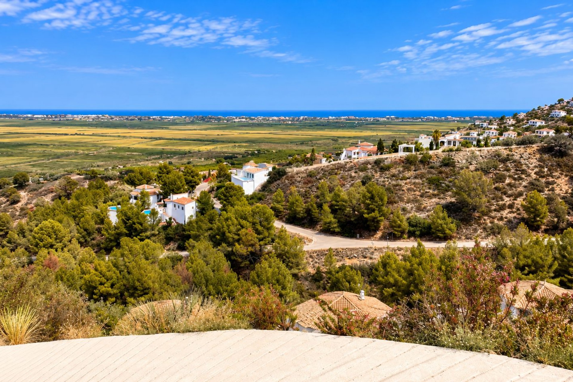 A Vendre - Terrain -
Pego