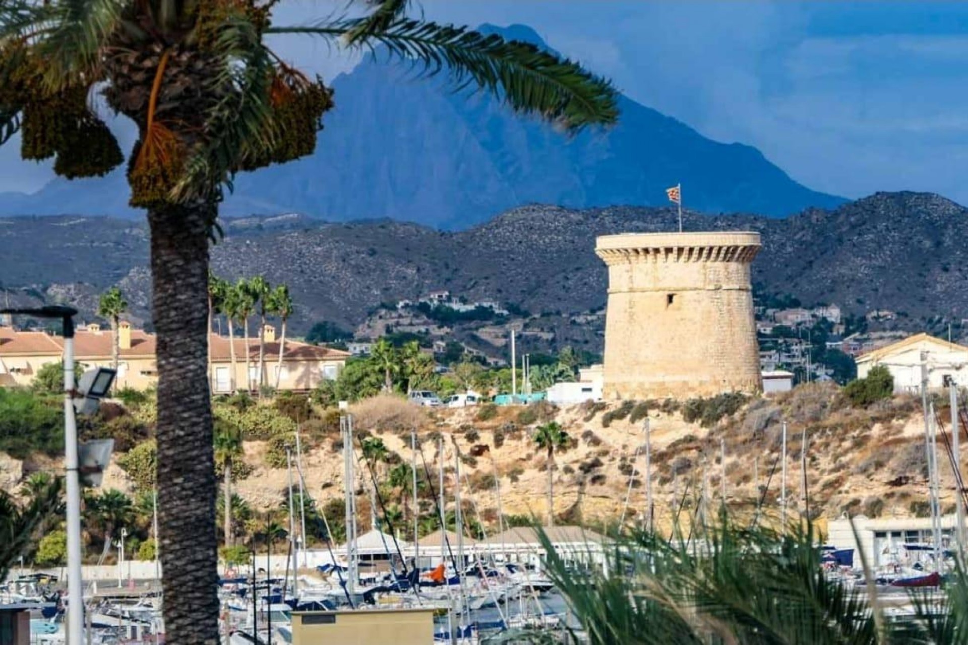 A Vendre - Terreno urbano -
El Campello - Pueblo Acantilado-Lanuza