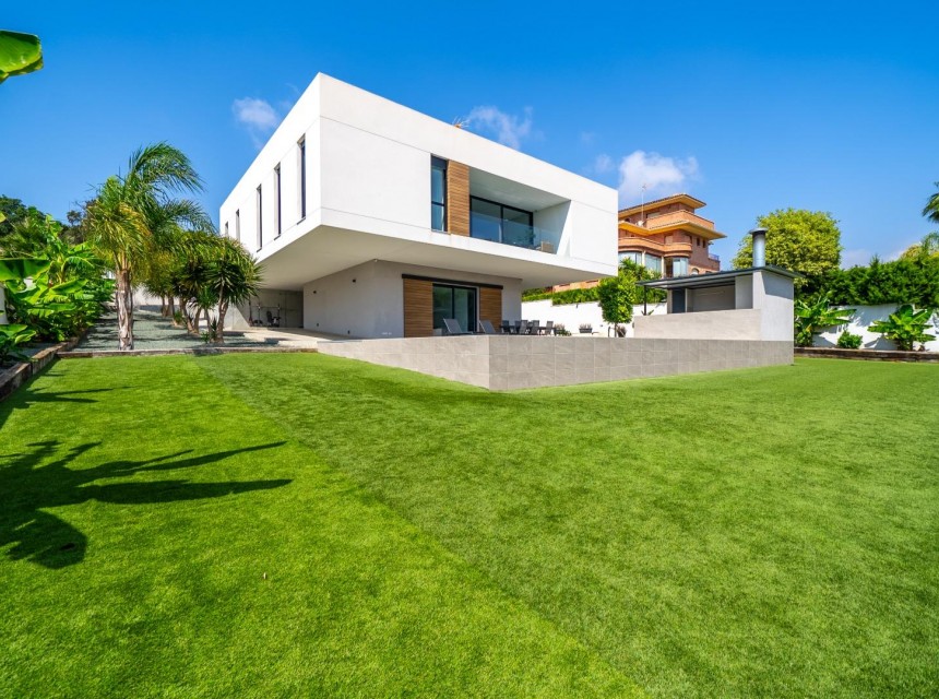 A Vendre - Villa -
Alicante - Vistahermosa