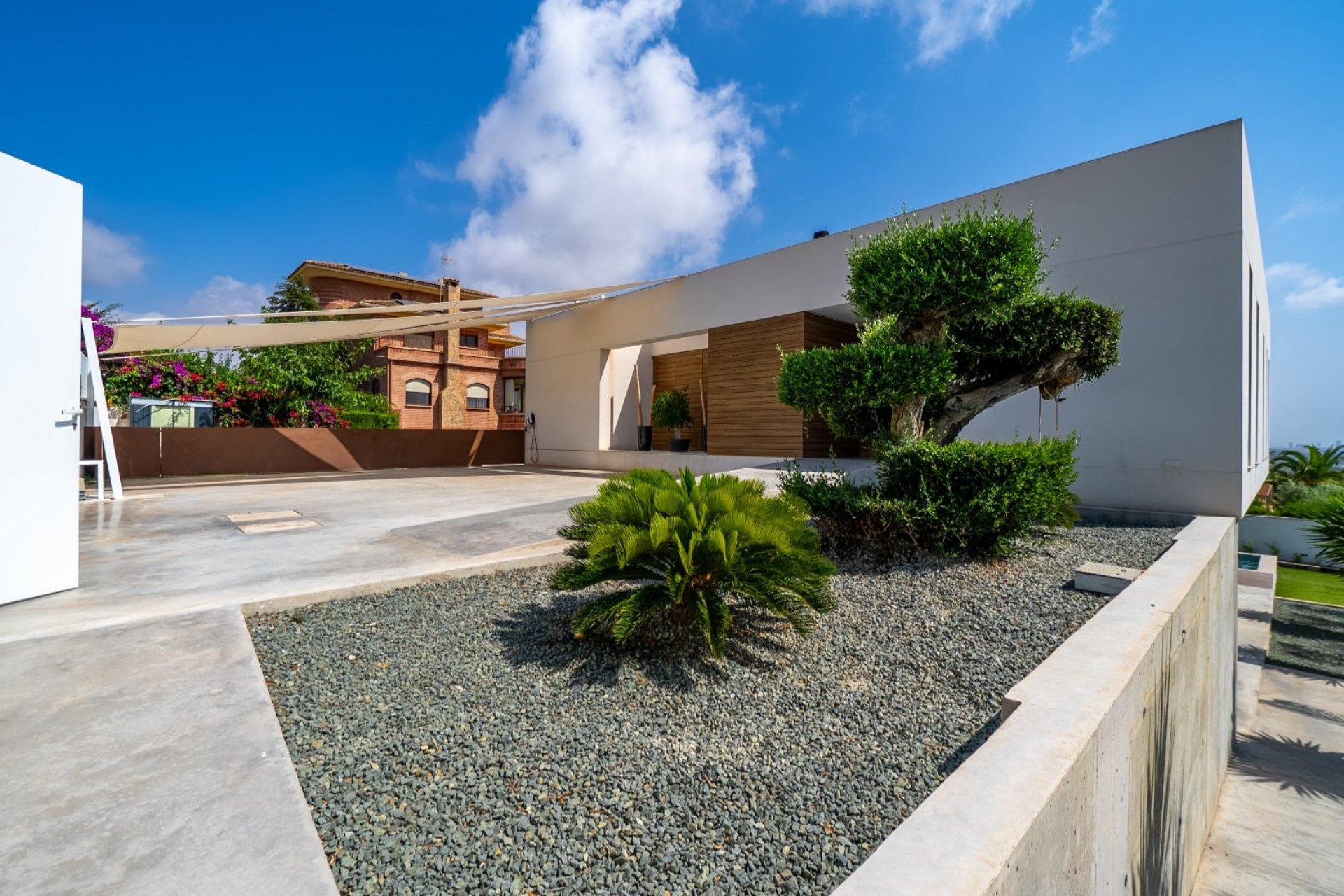 A Vendre - Villa -
Alicante - Vistahermosa