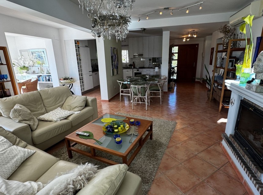 A Vendre - Villa -
Benissa