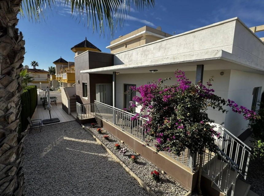 A Vendre - Villa -
Ciudad Quesada - Doña Pepa