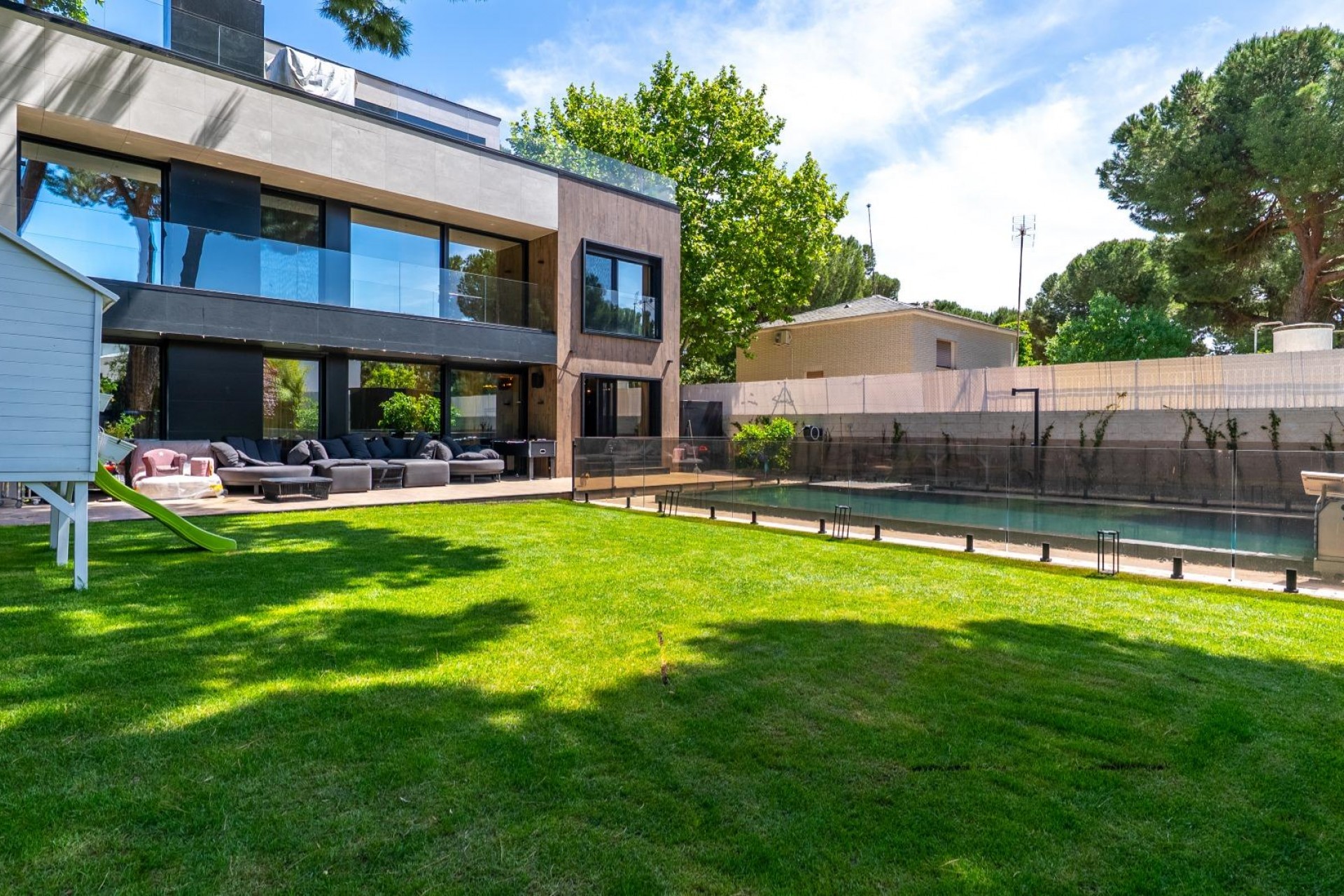 A Vendre - Villa de Lujo -
Pozuelo de Alarcon - La Cabaña