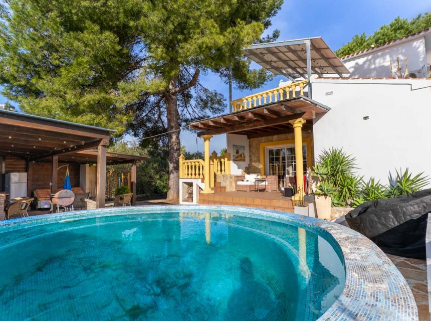 A Vendre - Villa -
Denia