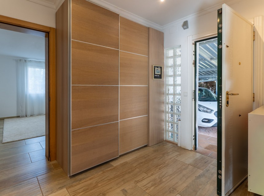 A Vendre - Villa -
Denia