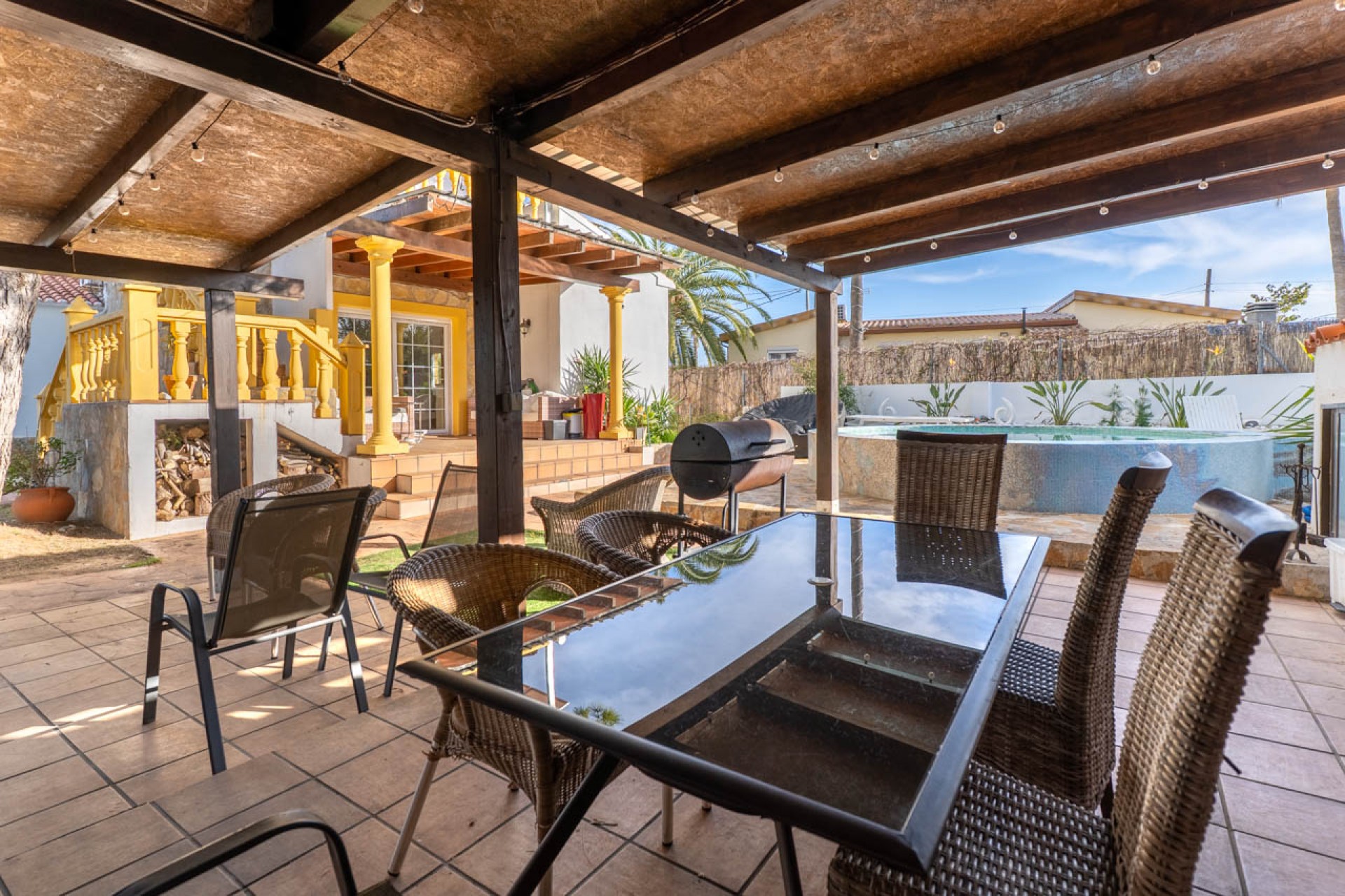A Vendre - Villa -
Denia