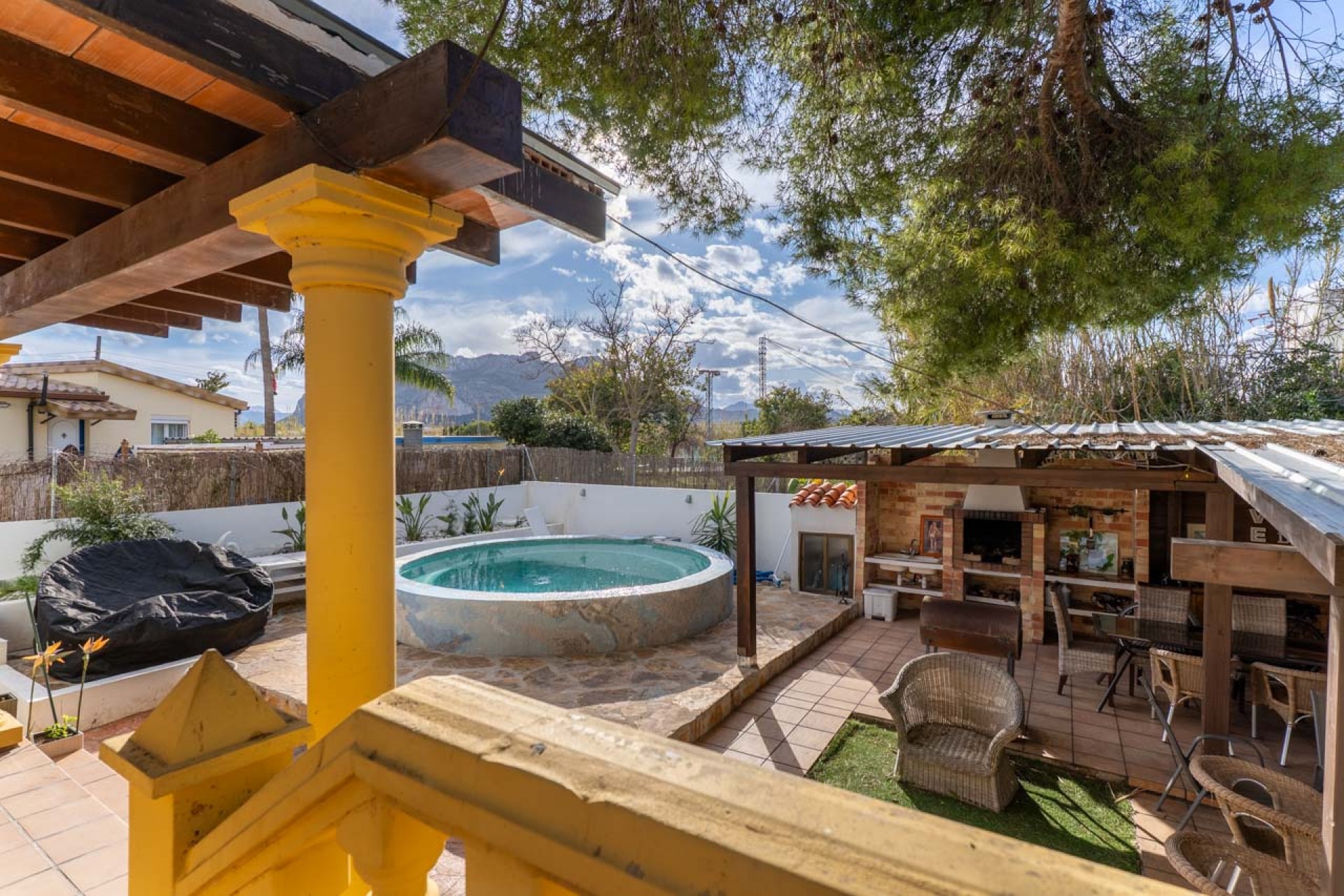 A Vendre - Villa -
Denia