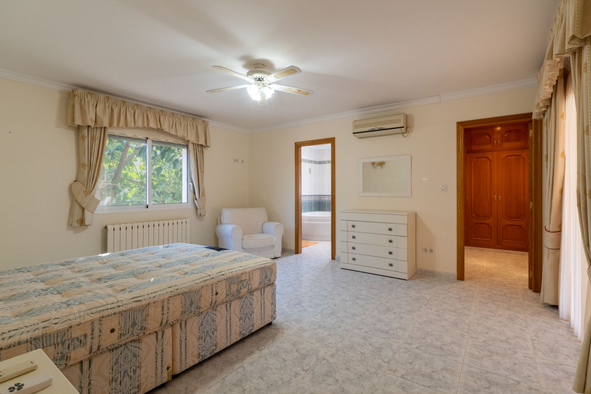 A Vendre - Villa -
Jalon