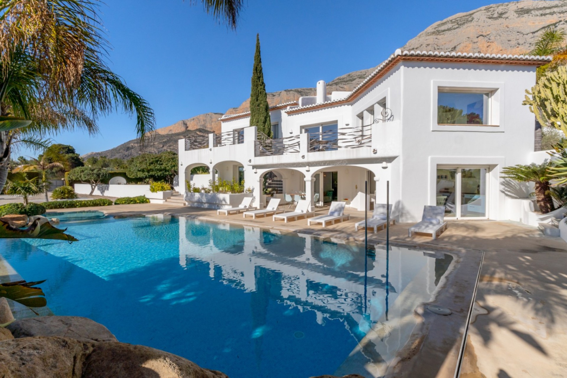 A Vendre - Villa -
Javea - Montgo