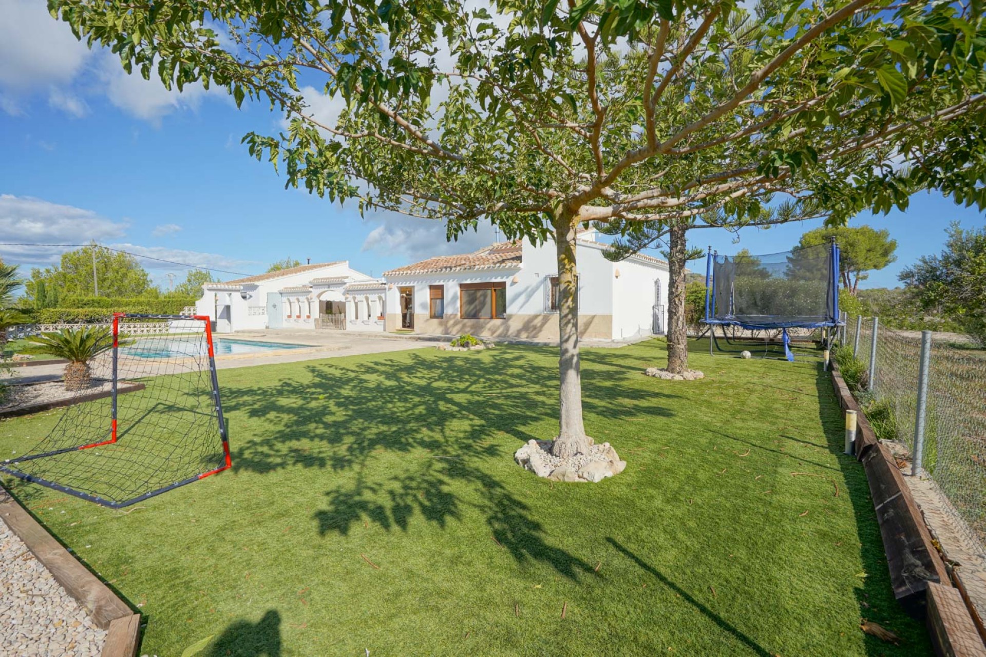 A Vendre - Villa -
Javea