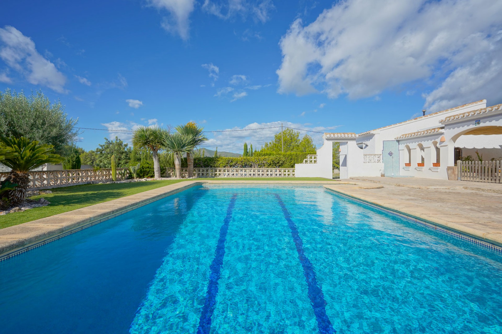 A Vendre - Villa -
Javea