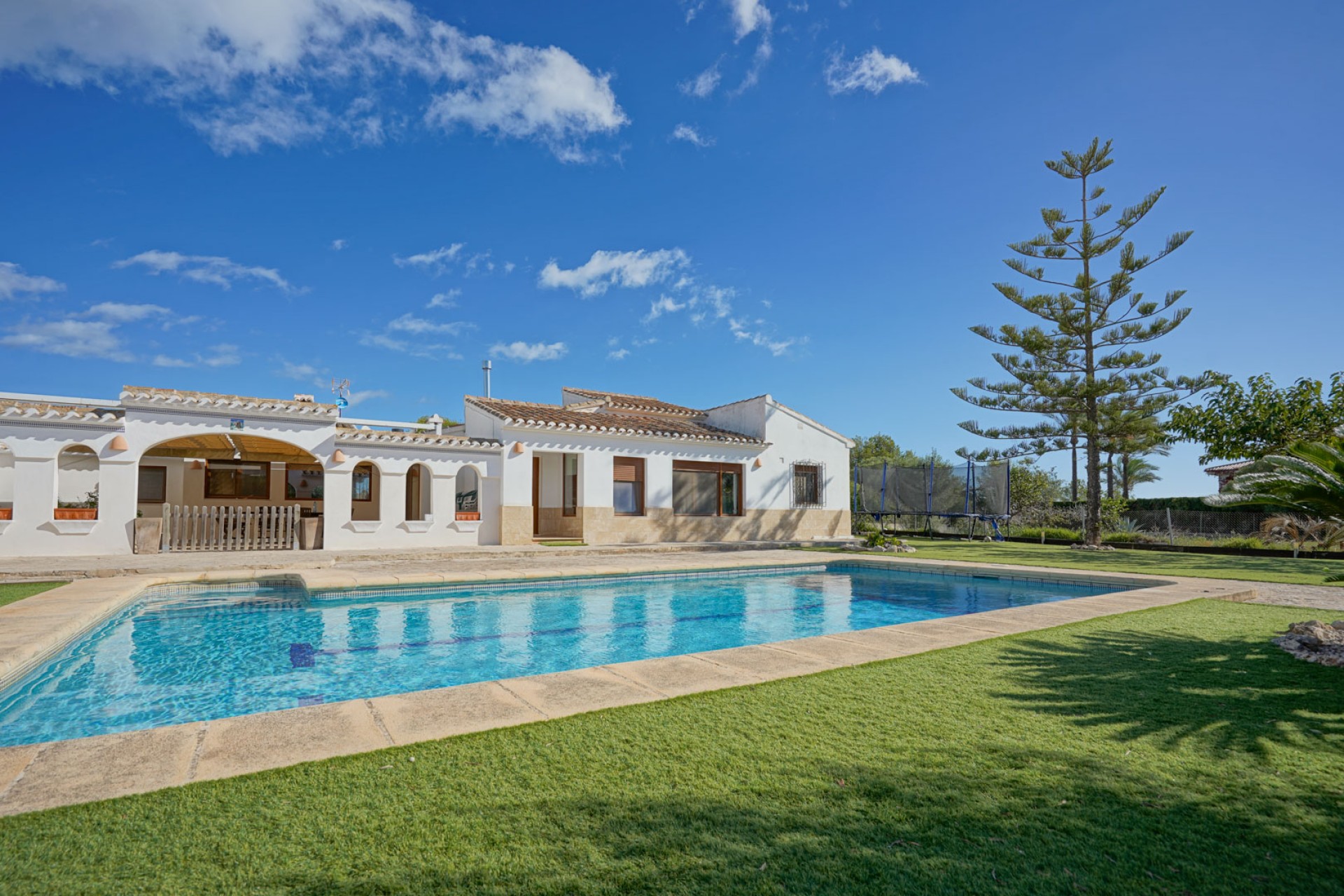 A Vendre - Villa -
Javea