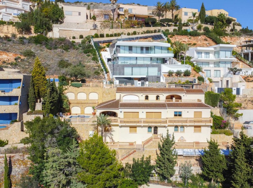 A Vendre - Villa -
Javea