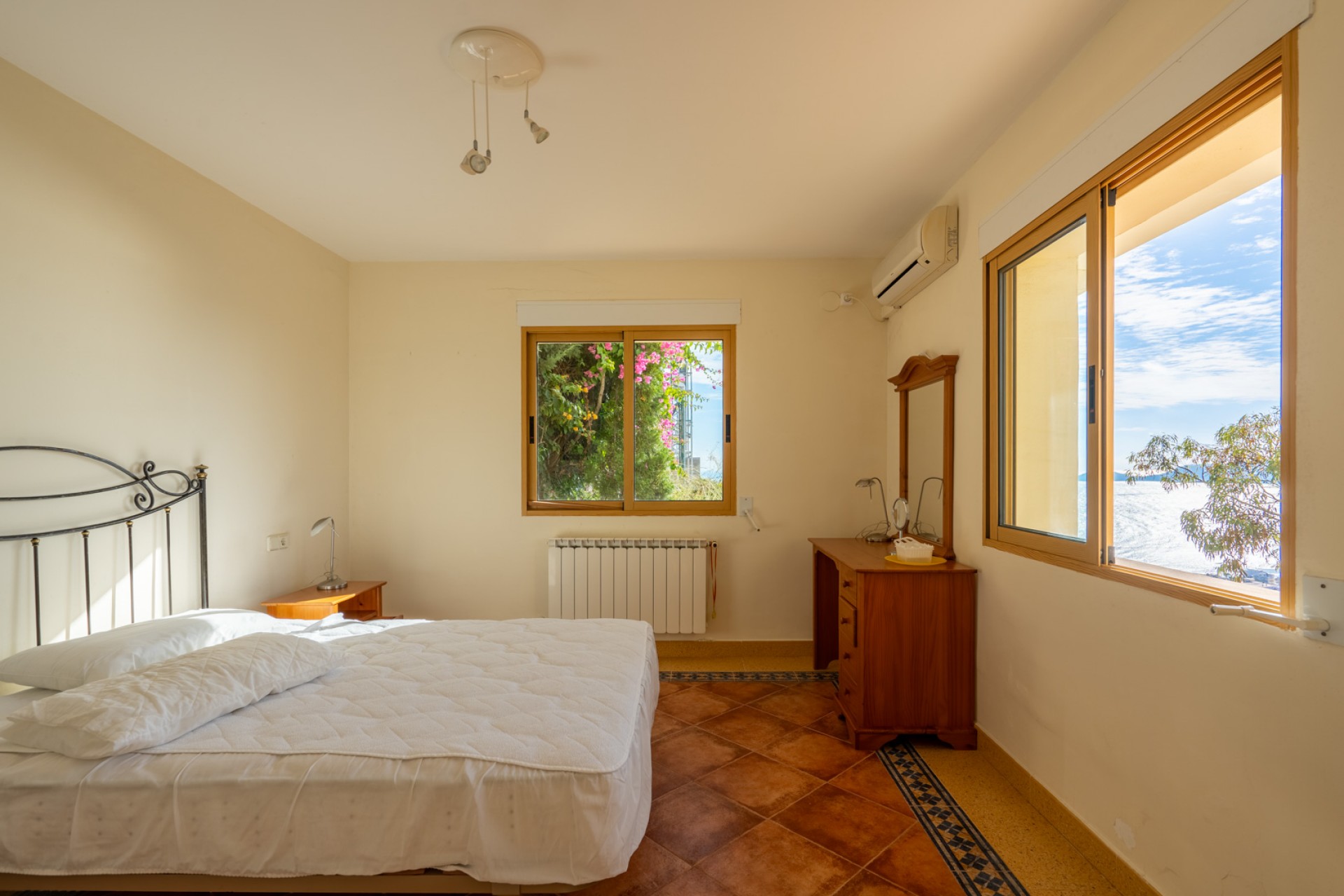 A Vendre - Villa -
Javea