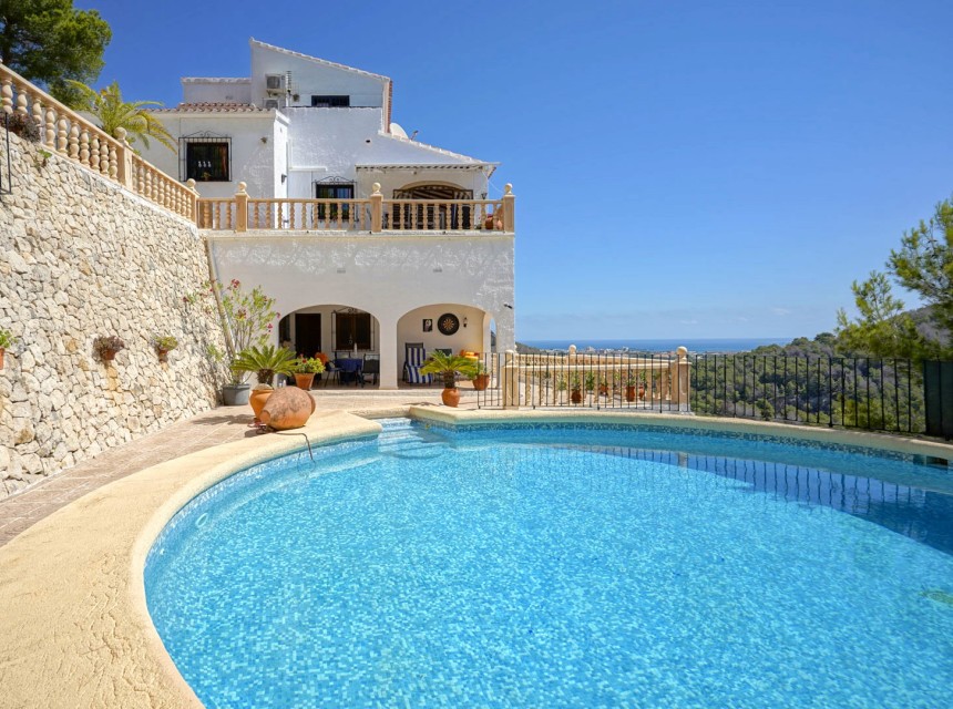 A Vendre - Villa -
Javea