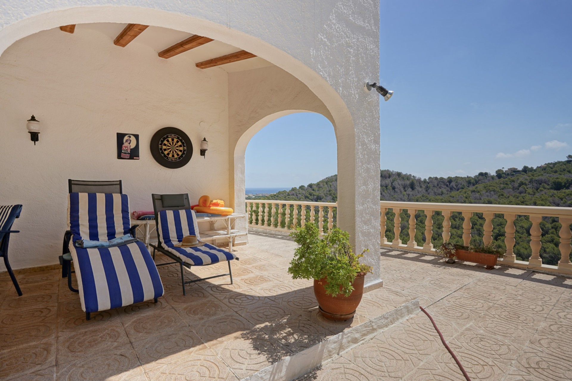A Vendre - Villa -
Javea