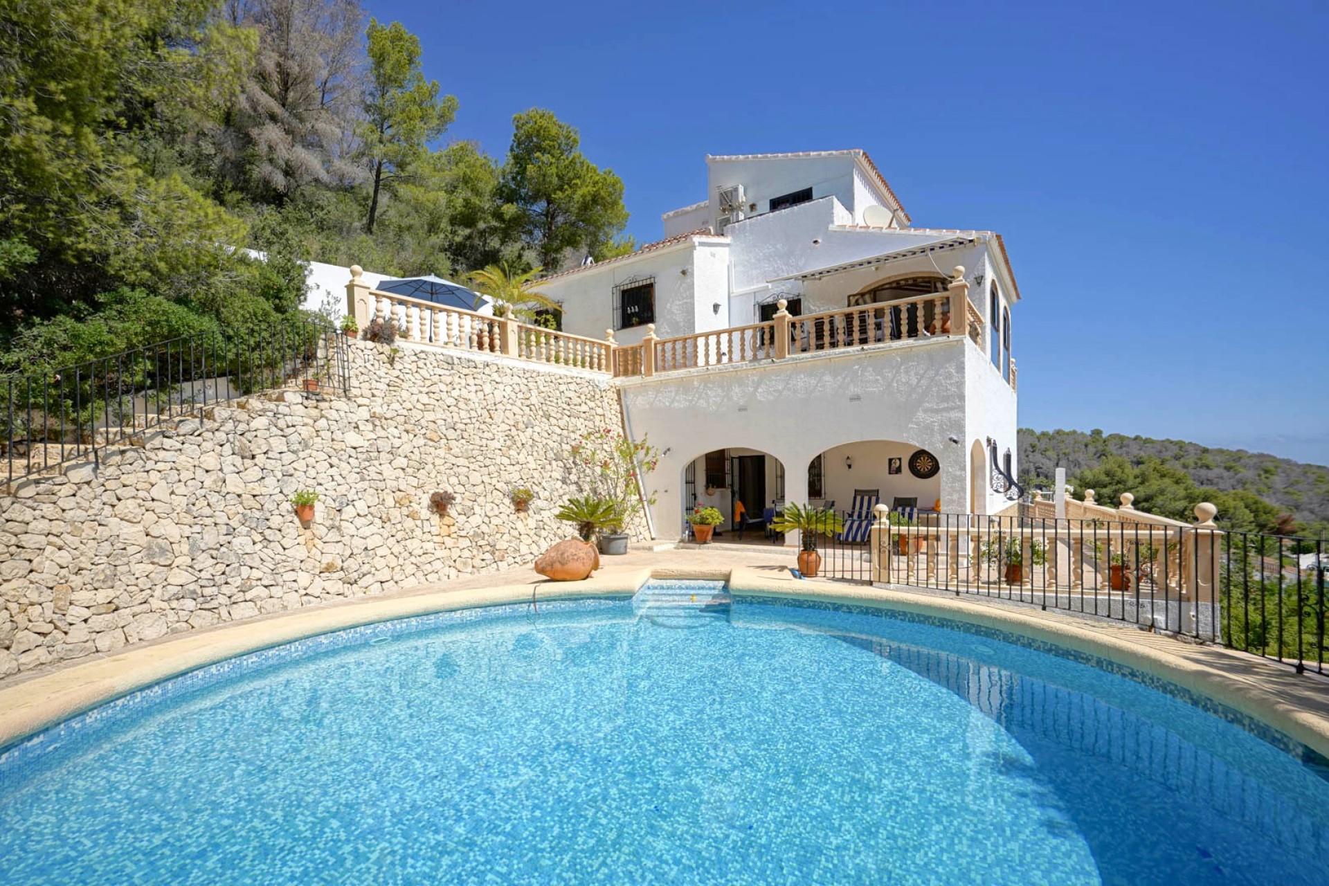 A Vendre - Villa -
Javea