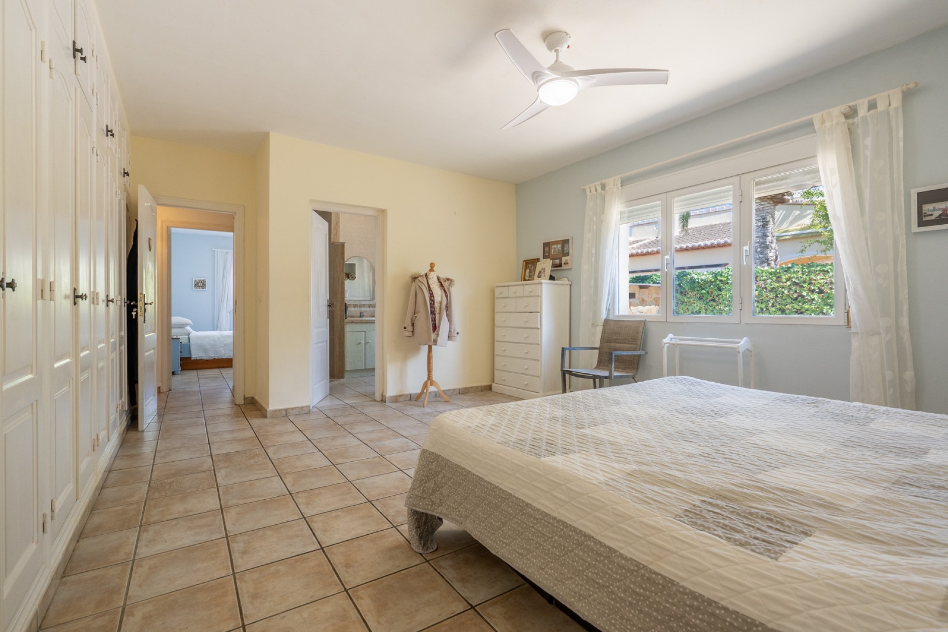 A Vendre - Villa -
Javea