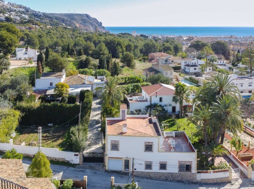 A Vendre - Villa -
Javea