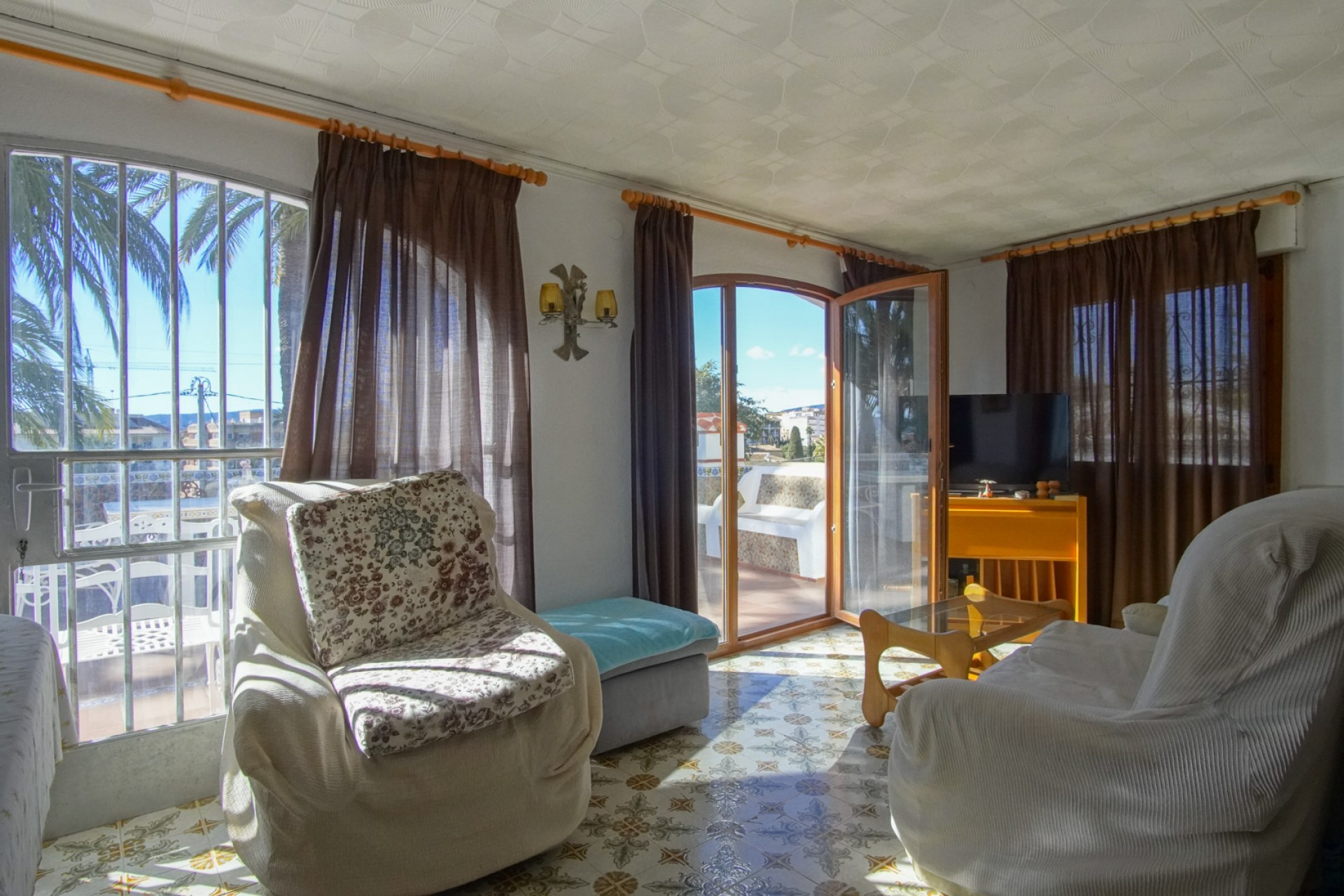 A Vendre - Villa -
Javea