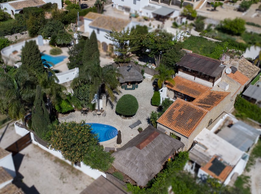 A Vendre - Villa -
Javea