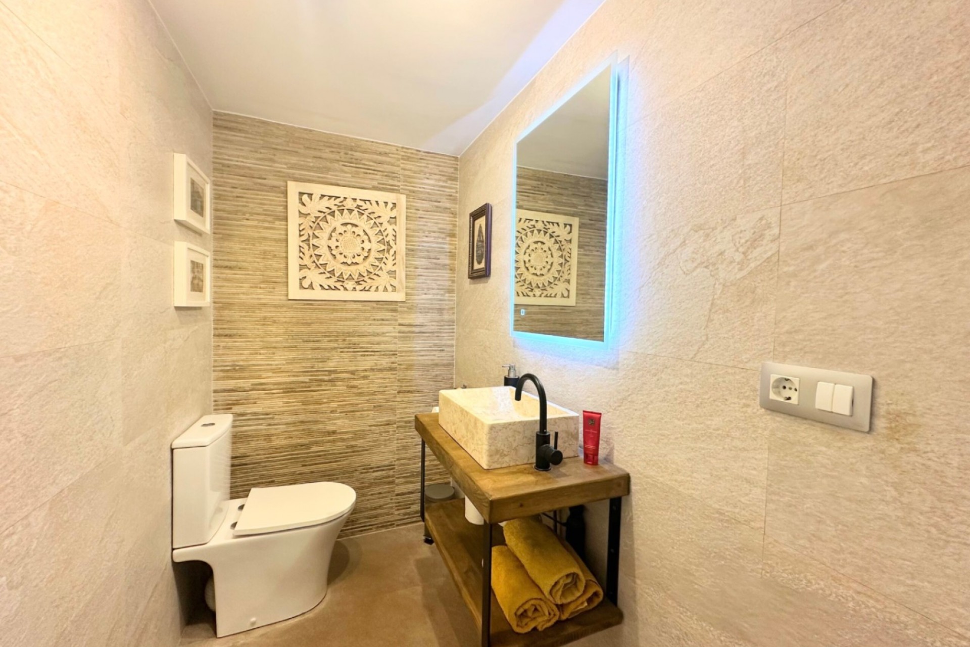 A Vendre - Villa -
Javea