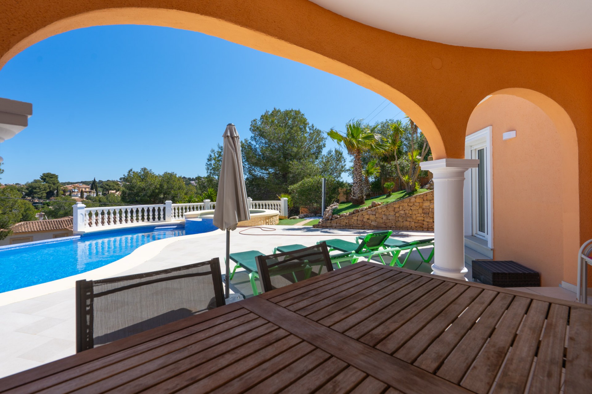 A Vendre - Villa -
Javea