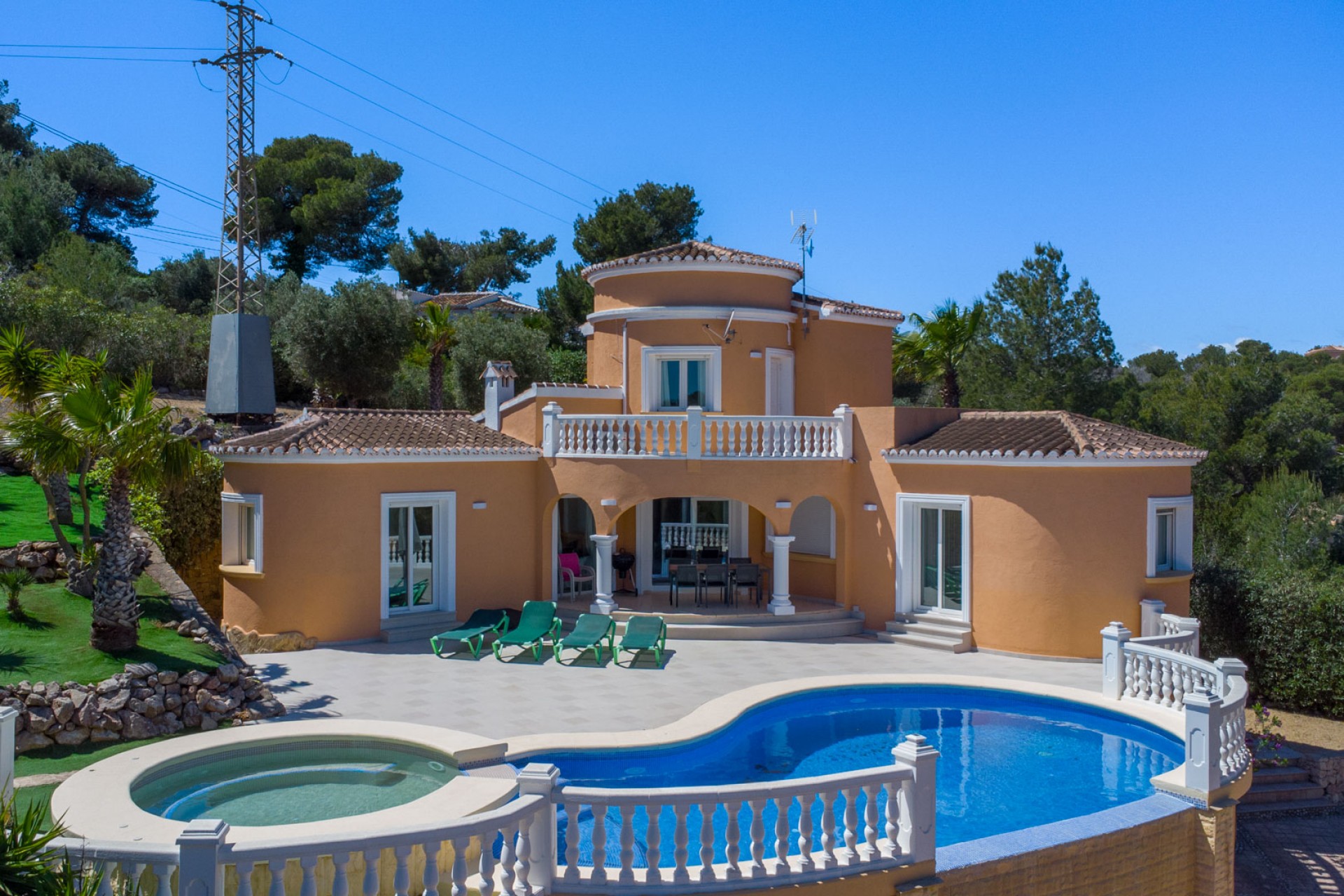 A Vendre - Villa -
Javea