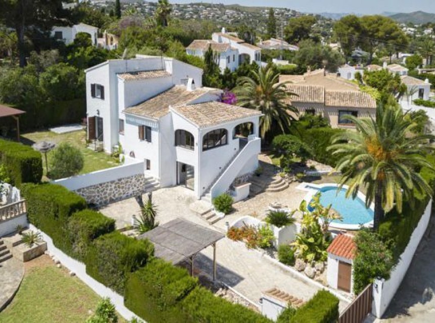 A Vendre - Villa -
Javea