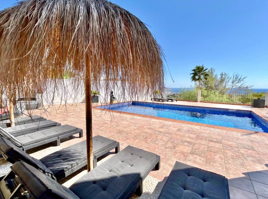 A Vendre - Villa -
Moraira - Benimeit