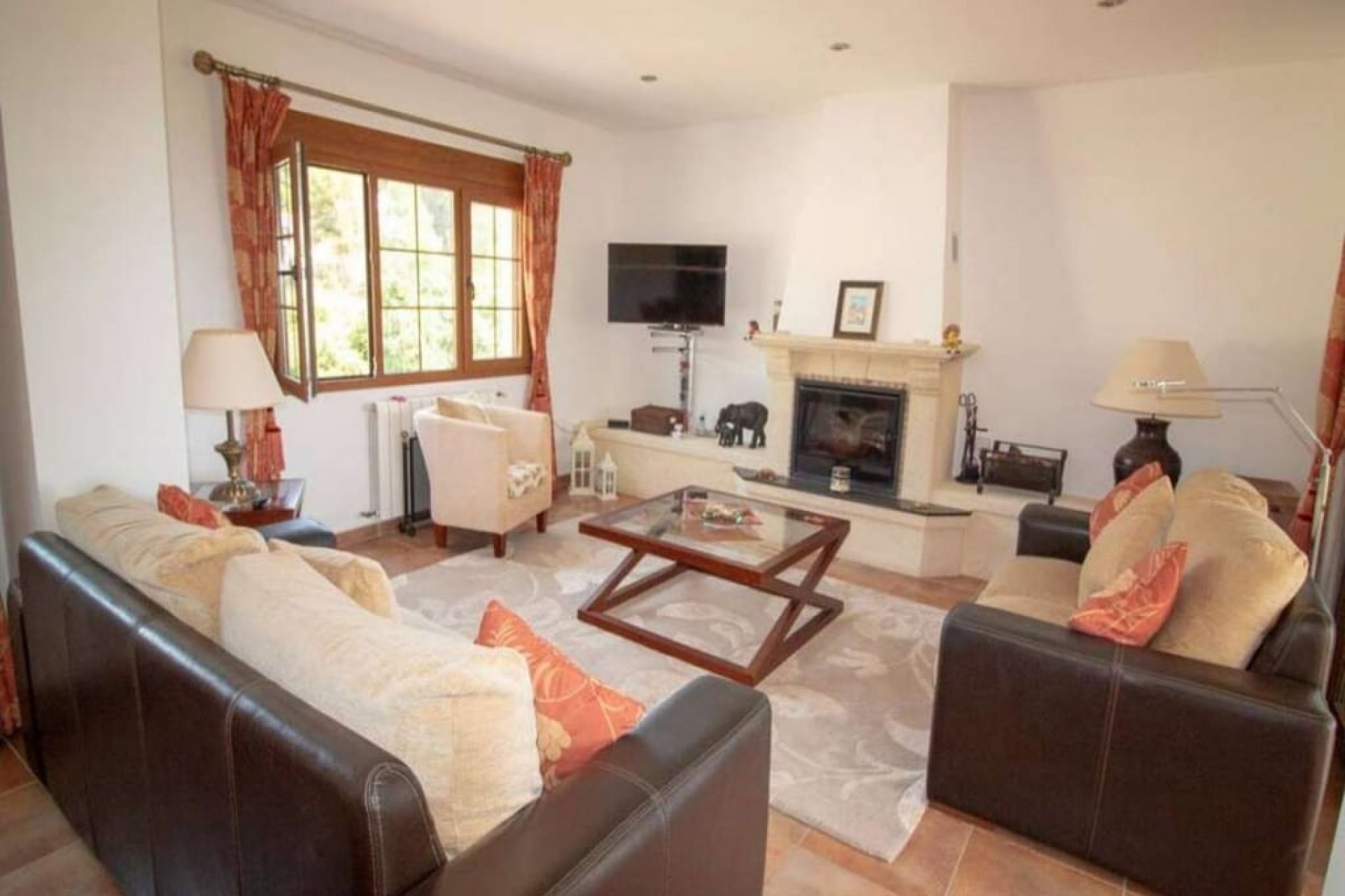 A Vendre - Villa -
Moraira